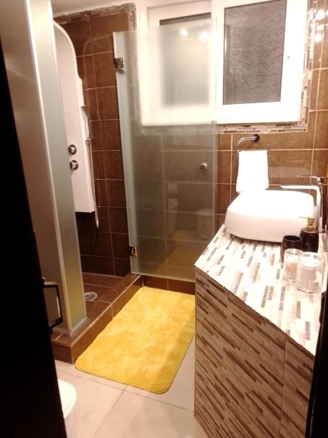Precious Apartment Corinth Ngoại thất bức ảnh